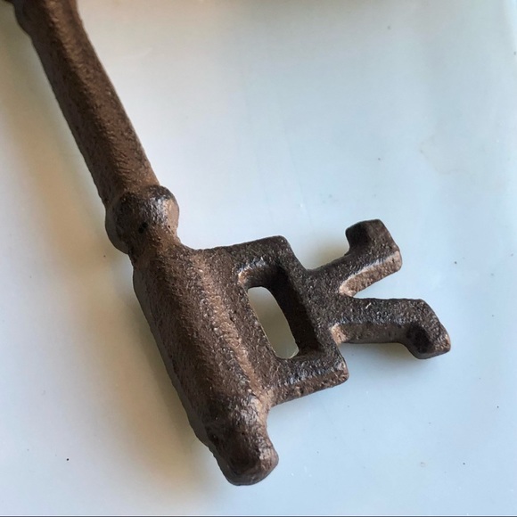 NWT Key to your Heart…Medium Wrought Iron Rustic Key - Picture 3 of 6